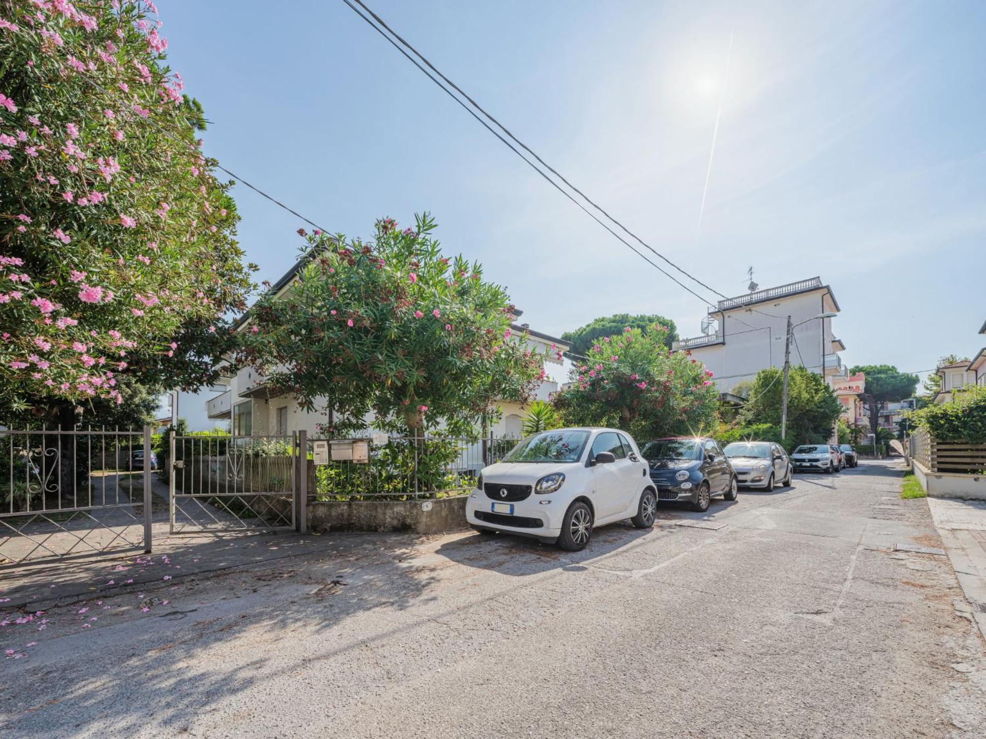 Apartment Dei Fiori By Interhome Lido di Camaiore Exterior foto